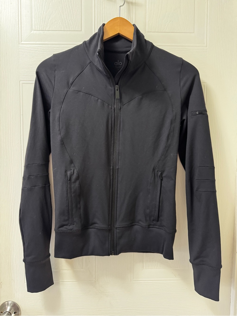 ALO Yoga womens Black Lightweight Zip-Up Jacket